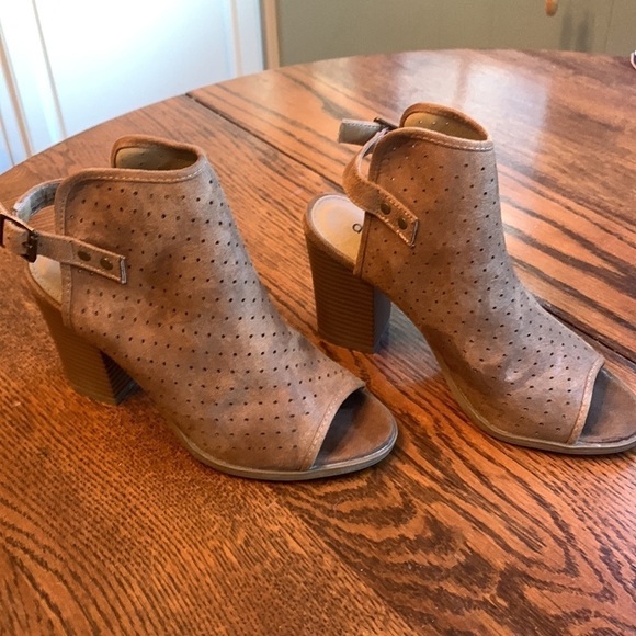 Diba Shoes - Diba brown suede perforated booties